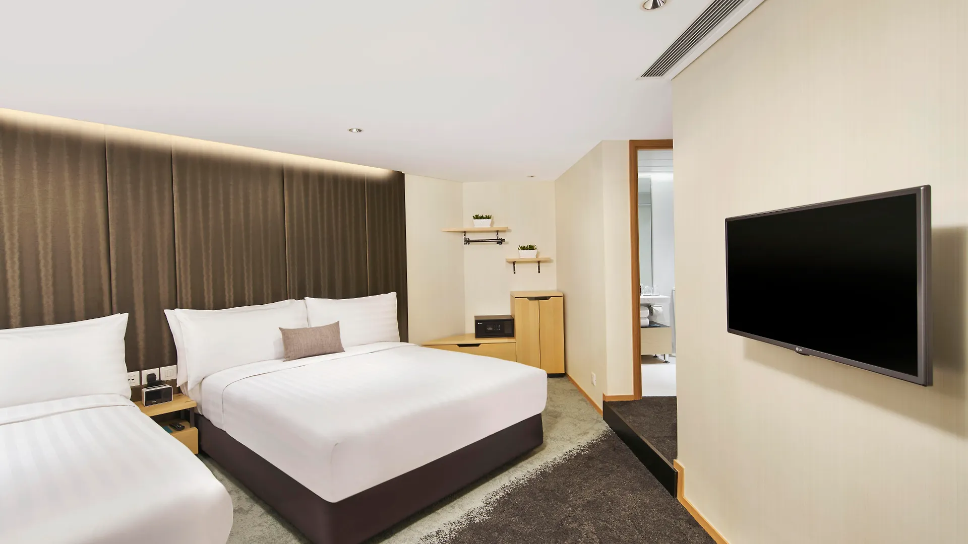 Hotel 108, Hong Kong China